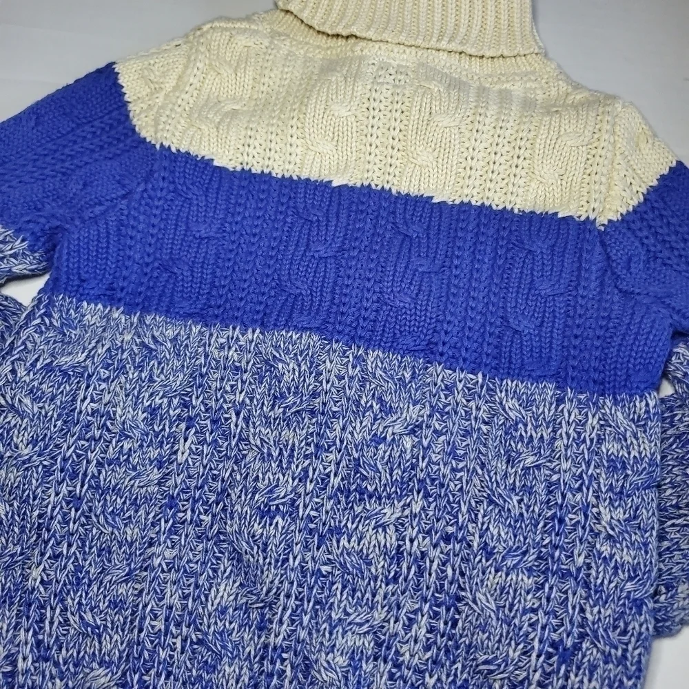 Baby gap blue and cream mock neck toggle cable knit sweater Sz 3T